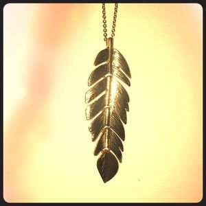 Gold Leaf Necklace 🍂 28” chain - adjustable